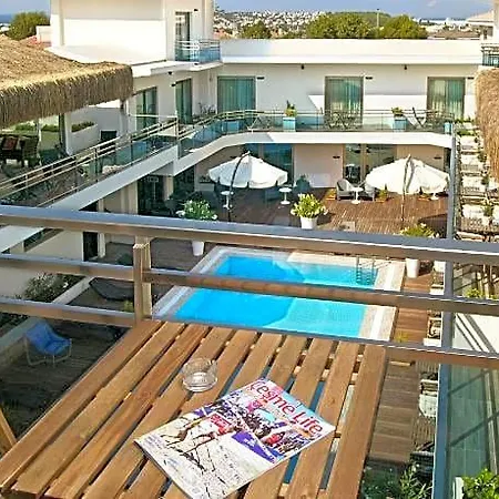 The D Çeşme