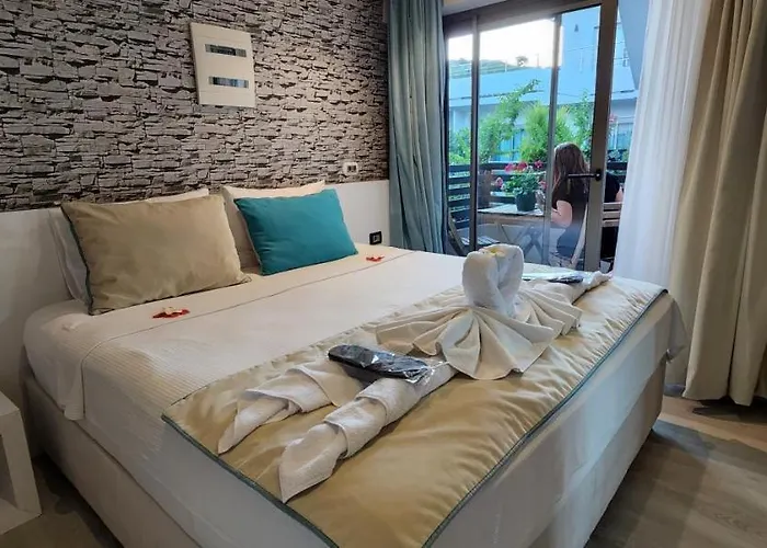 The D Ξενοδοχείο 4*